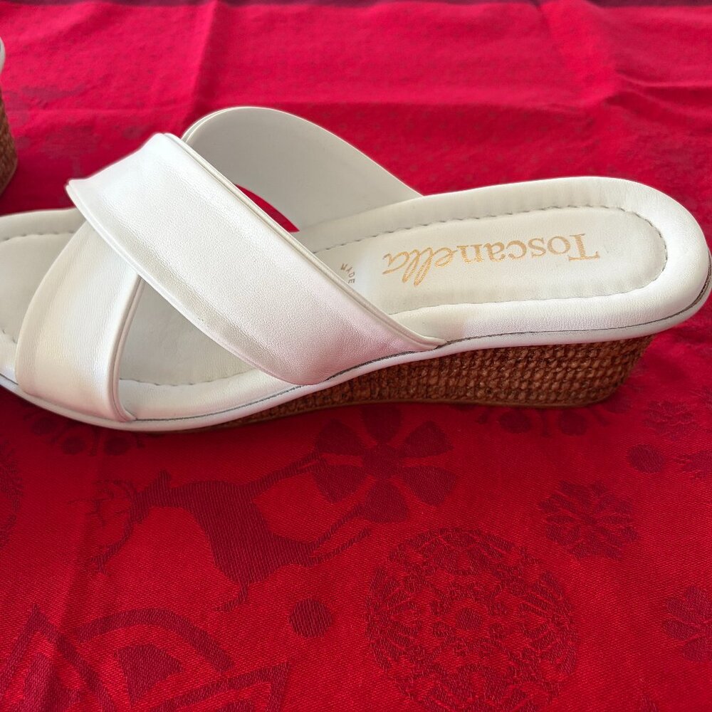 TOSCANELLA WHITE WEDGE SLIP ON SANDAL SIZE 7 - Picture 2 of 14